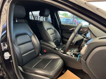 INFINITI Q30 2.1 Q30 Premium Tech D AWD Auto 4WD 5dr