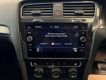 VOLKSWAGEN GOLF e-Golf 5dr
