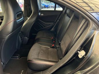 MERCEDES-BENZ CLA 2.1 CLA 220 D AMG Line Auto 4dr