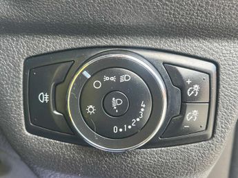 Ford TRANSIT COURIER 1.0 Transit Courier Base