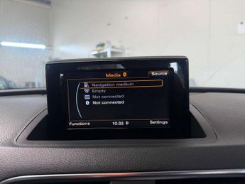 AUDI Q3 1.4 Q3 S Line Edition TFSI Semi-Auto 5dr