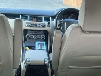Land Rover RANGE ROVER SPORT 3.0 Range Rover Sport HSE Black SDV6 Auto 4WD 5dr