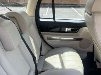 Land Rover RANGE ROVER SPORT 3.0 Range Rover Sport HSE Black SDV6 Auto 4WD 5dr
