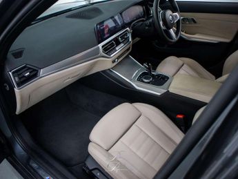 BMW 3 SERIES 2.0 330e xDrive M Sport Auto 4WD 5dr