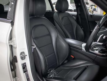 MERCEDES-BENZ C-CLASS 2.1 C250 D AMG Line Premium+ Auto 5dr