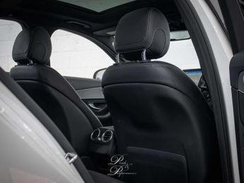 MERCEDES-BENZ C-CLASS 2.1 C250 D AMG Line Premium+ Auto 5dr