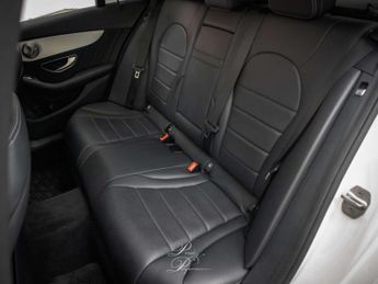 MERCEDES-BENZ C-CLASS 2.1 C250 D AMG Line Premium+ Auto 5dr