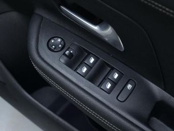 VAUXHALL Mokka Electric 50kWh GS SUV 5dr Electric Auto (136 ps)