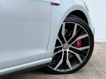 Volkswagen Golf 2.0 Golf GTi Performance TSi Semi-Auto 3dr