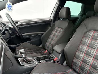 Volkswagen Golf 2.0 Golf GTi Performance TSi Semi-Auto 3dr