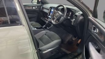 VOLVO XC40 Recharge 69kWh Ultimate SUV 5dr Electric Auto (231 ps)