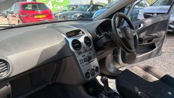VAUXHALL CORSA 1.4 16V Exclusiv Hatchback 5dr Petrol Auto Euro 5 (A/C) (100 ps)