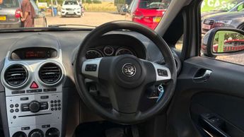 VAUXHALL CORSA 1.4 16V Exclusiv Hatchback 5dr Petrol Auto Euro 5 (A/C) (100 ps)
