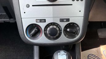 VAUXHALL CORSA 1.4 16V Exclusiv Hatchback 5dr Petrol Auto Euro 5 (A/C) (100 ps)