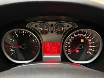 Ford FOCUS 1.6 Focus Titanium 100 Auto 5dr