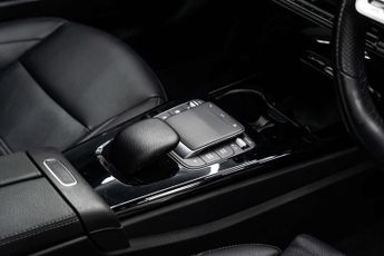 MERCEDES-BENZ CLA 2.0 CLA 220 AMG Line D Auto 4dr