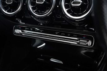 MERCEDES-BENZ CLA 2.0 CLA 220 AMG Line D Auto 4dr