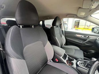 NISSAN QASHQAI 1.2 Qashqai N-Connecta DiG-T CVT 5dr - NATIONAL DELIVERY*