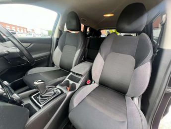 NISSAN QASHQAI 1.2 Qashqai N-Connecta DiG-T CVT 5dr - NATIONAL DELIVERY*