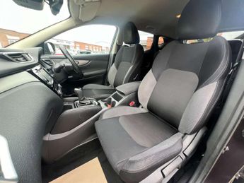 NISSAN QASHQAI 1.2 Qashqai N-Connecta DiG-T CVT 5dr - NATIONAL DELIVERY*