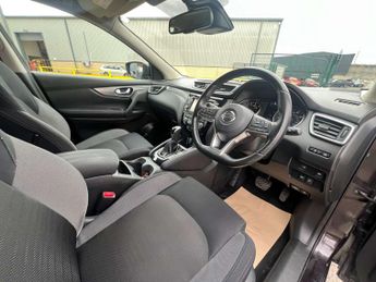NISSAN QASHQAI 1.2 Qashqai N-Connecta DiG-T CVT 5dr - NATIONAL DELIVERY*