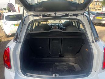 MINI COUNTRYMAN 1.6 Countryman Cooper Auto 5dr