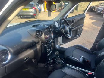 MINI COUNTRYMAN 1.6 Countryman Cooper Auto 5dr
