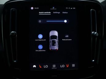 VOLVO XC40 Recharge 69kWh Core SUV 5dr Electric Auto (231 ps)