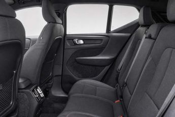 VOLVO XC40 Recharge 69kWh Core SUV 5dr Electric Auto (231 ps)