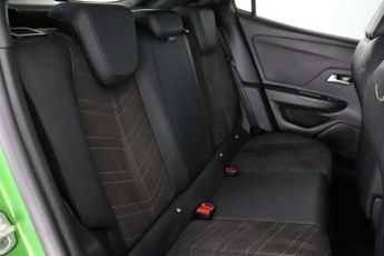 Vauxhall Mokka Electric 50kWh Ultimate SUV 5dr Electric Auto (136 ps)