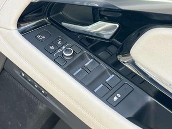 LAND ROVER RANGE ROVER EVOQUE 2.0 Range Rover Evoque First Edition D Automatic 4WD 5dr *NATION