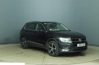 Volkswagen Tiguan 2.0 TDI BlueMotion Tech SE Navigation SUV 5dr Diesel DSG 4Motion