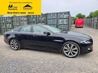 Jaguar XJ 3.0d V6 Portfolio Saloon 4dr Diesel Auto Euro 6 (s/s) (300 ps)