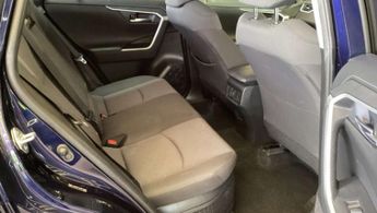 Toyota RAV4 2.5 VVT-h GPF Design SUV 5dr Petrol Hybrid CVT Euro 6 (s/s) (218