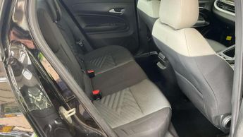 FIAT 600 1.2 MHEV SUV 5dr Petrol Hybrid e-DCT Euro 6 (s/s) (136 ps)
