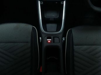 FIAT 600 1.2 MHEV SUV 5dr Petrol Hybrid e-DCT Euro 6 (s/s) (136 ps)