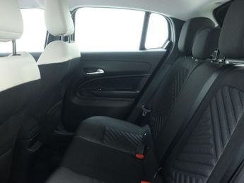 FIAT 600 1.2 MHEV SUV 5dr Petrol Hybrid e-DCT Euro 6 (s/s) (136 ps)