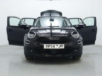 FIAT 600 1.2 MHEV SUV 5dr Petrol Hybrid e-DCT Euro 6 (s/s) (136 ps)