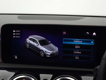 MERCEDES-BENZ A-CLASS 1.3 A 200 AMG Line Premium Auto 5dr