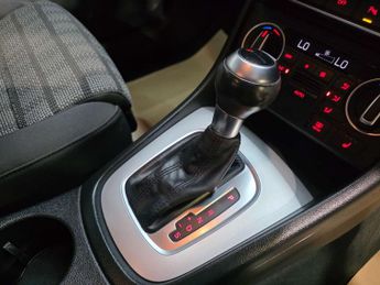 Audi Q3 2.0 TDI SE SUV 5dr Diesel S Tronic quattro Euro 6 (s/s) (184 ps)