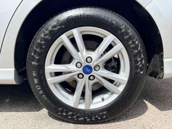 FORD S-MAX 2.5 S-Max Titanium HEV CVT 5dr