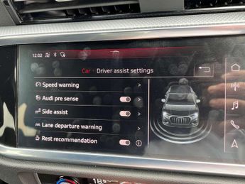 AUDI Q3 1.5 Q3 S Line 35 TFSI Semi-Auto 5dr