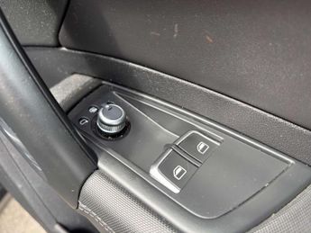 AUDI A1 1.4 A1 S Line Nav TFSI Semi-Auto 3dr
