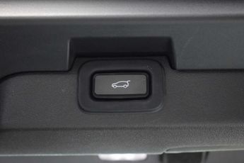 Land Rover Discovery 3.0 Discovery HSE D MHEV Auto 4WD