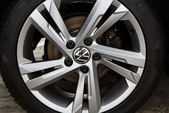 Volkswagen Golf 1.5 TSI R-Line Hatchback 5dr Petrol Manual Euro 6 (s/s) (150 ps)