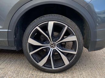 Volkswagen T-Roc 1.5 TSI R-Line SUV 5dr Petrol DSG Euro 6 (s/s) (150 ps)