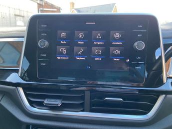 Volkswagen T-Roc 1.5 TSI R-Line SUV 5dr Petrol DSG Euro 6 (s/s) (150 ps)