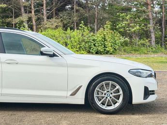 BMW 5 Series 3.0 530d MHT SE Touring 5dr Diesel Hybrid Steptronic xDrive Euro
