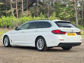 BMW 5 Series 3.0 530d MHT SE Touring 5dr Diesel Hybrid Steptronic xDrive Euro