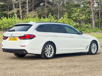 BMW 5 Series 3.0 530d MHT SE Touring 5dr Diesel Hybrid Steptronic xDrive Euro